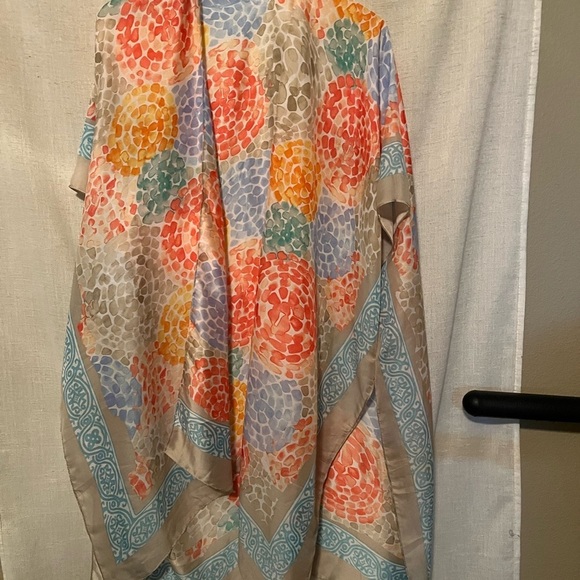 Tops - Floral Patterned Silk Kimono